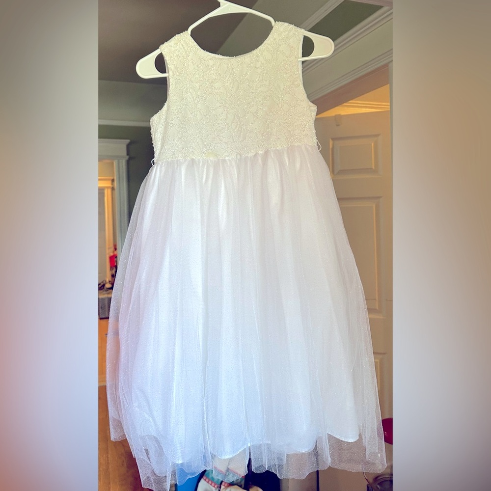 Elegant White Sleeveless Kids Dress